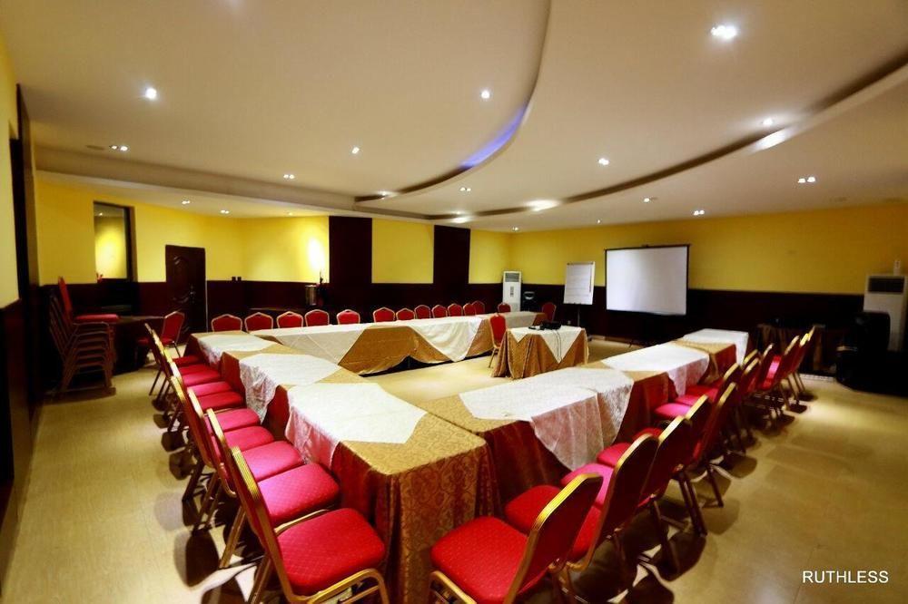 Golden Tulip Essential Lagos Airport Hotel Luaran gambar