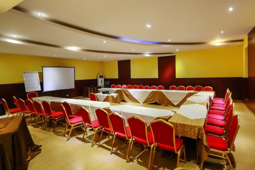 Golden Tulip Essential Lagos Airport Hotel Luaran gambar