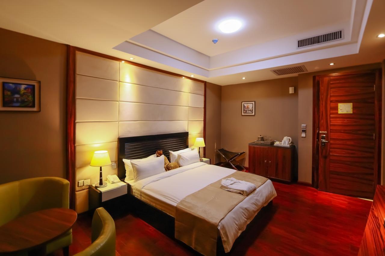 Golden Tulip Essential Lagos Airport Hotel Bilik gambar