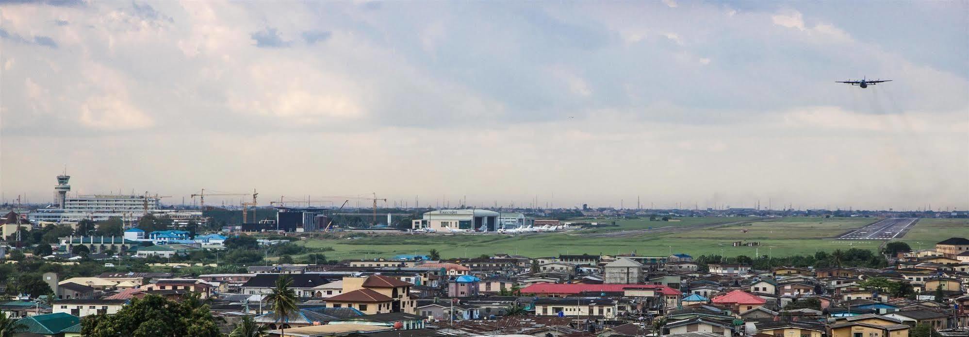 Golden Tulip Essential Lagos Airport Hotel Luaran gambar