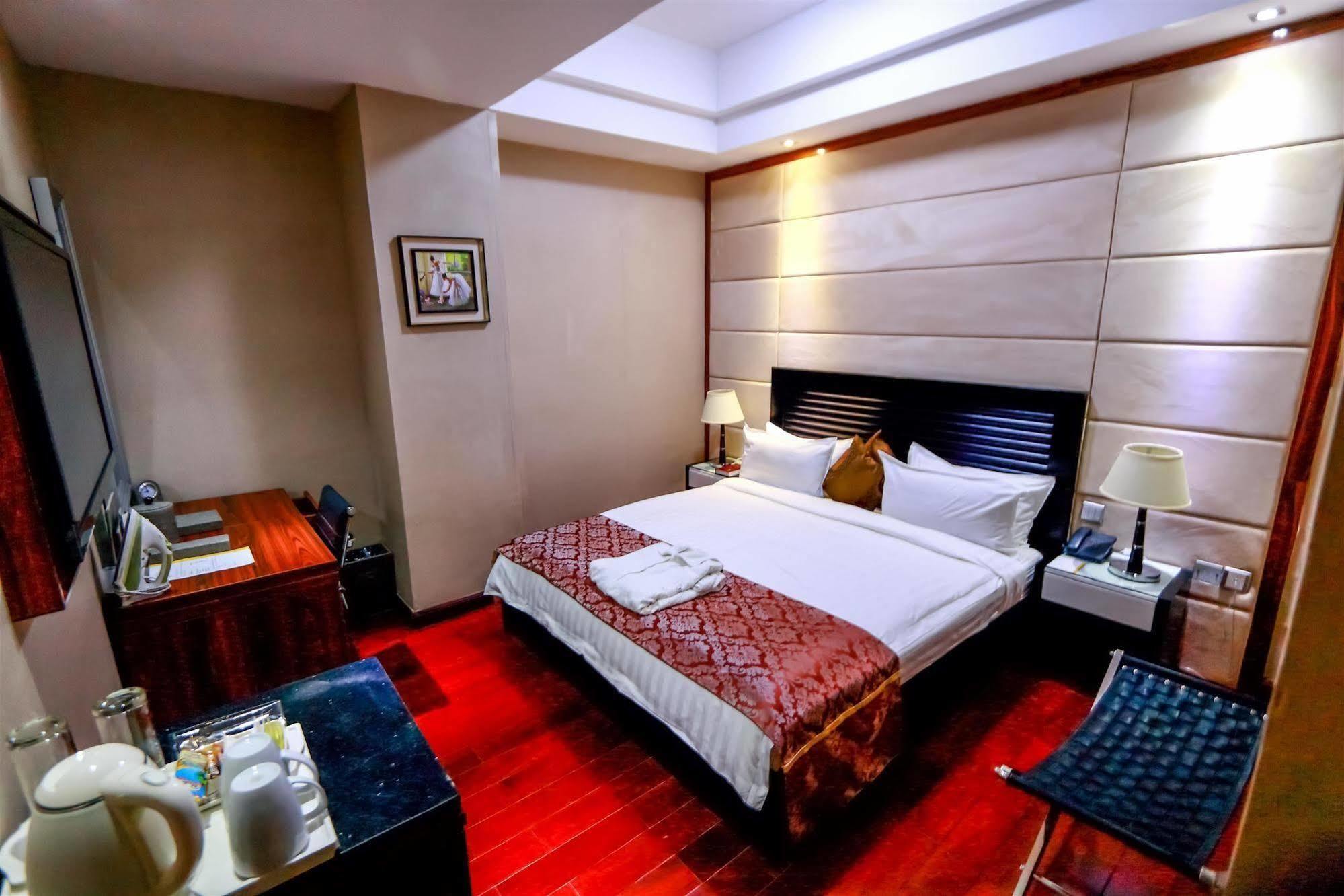 Golden Tulip Essential Lagos Airport Hotel Luaran gambar