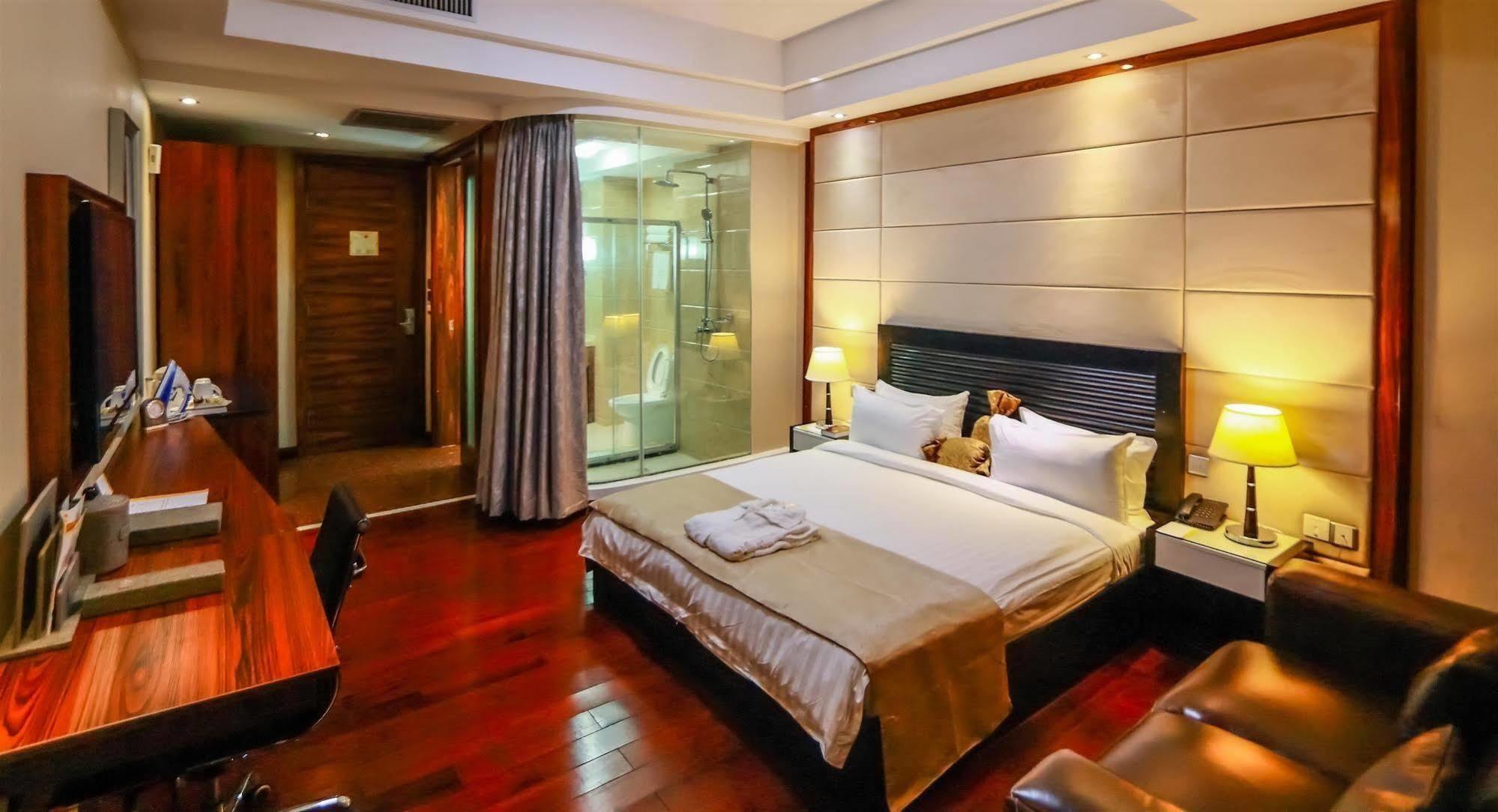 Golden Tulip Essential Lagos Airport Hotel Luaran gambar